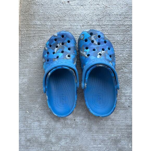 Crocs Kids Classic Clog Blue Shark Camo Print Size C12 Comfort Sandals - Picture 1 of 5